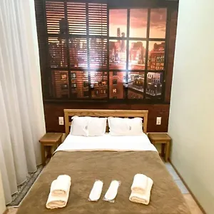 4-rooms.alltbilisihotels.com/
